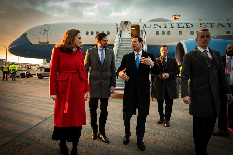 Budapestre érkezett Marco Rubio, az Egyesült Államok külügy